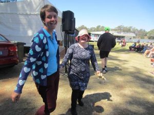 supported holiday - mildura country music festival victoria